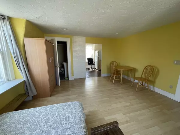 Lynn, MA 01902,74 Newhall #9