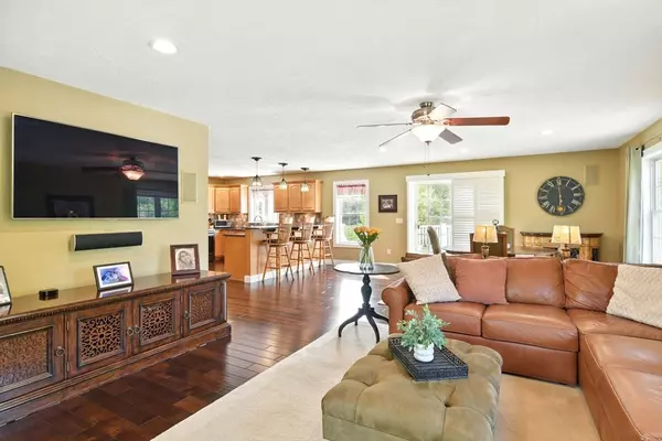 Belchertown, MA 01007,8 Pheasant Run