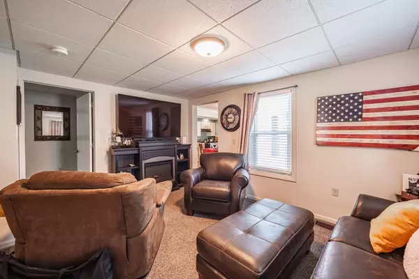 Westfield, MA 01085,9 Sherman St