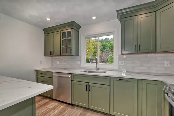 Wilmington, MA 01887,2402 Pouliot Place