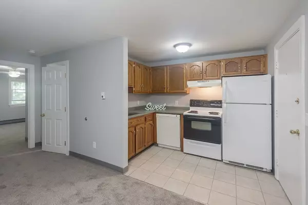 North Attleboro, MA 02760,19 Church St #C7