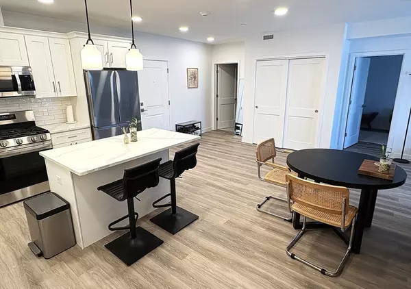 Revere, MA 02151,1133 North Shore Rd #404