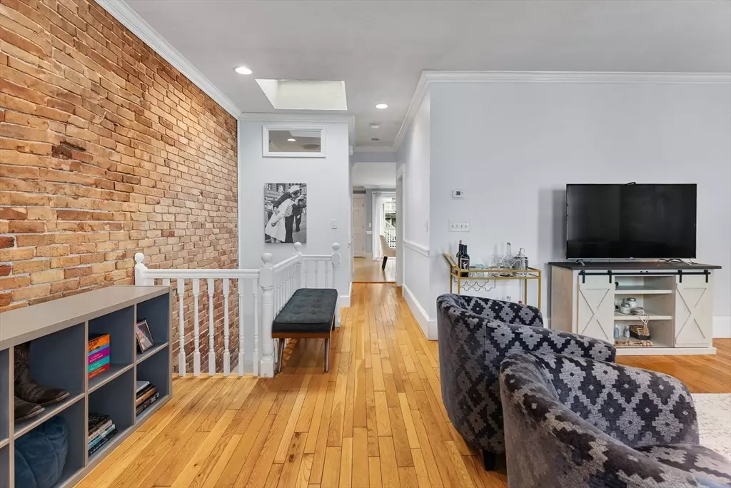 Boston, MA 02127,9-11 Linley Ter #2