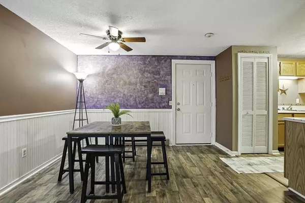 Northbridge, MA 01588,109 Heritage Dr #109