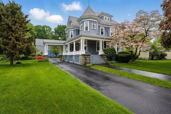 Wakefield, MA 01880,52 Oak St