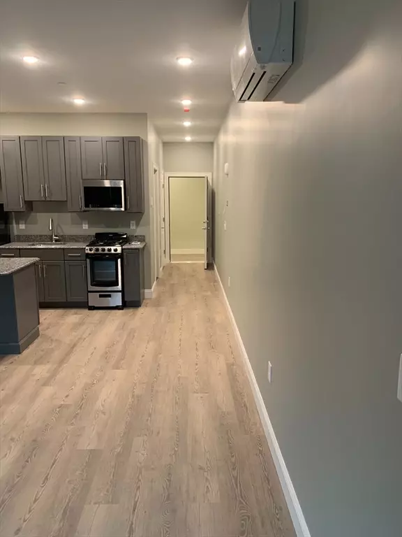 Revere, MA 02151,14 Yeamans St #307