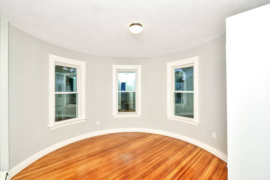 8 Sumner Sq #3, Boston, MA 02125