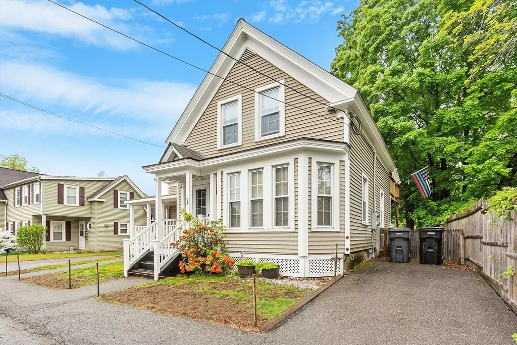 Ayer, MA 01432,9 Elm St