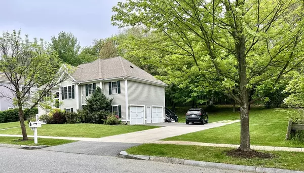 Amesbury, MA 01913,7 Fairway Dr