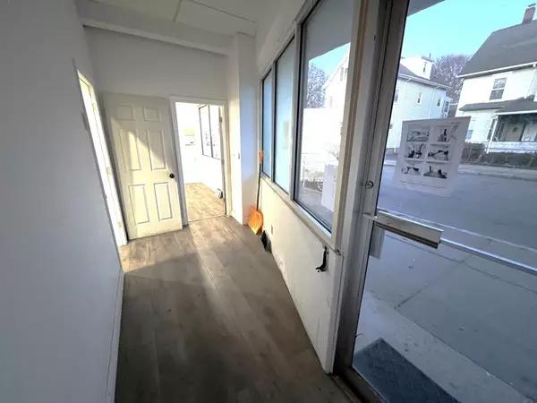 Medford, MA 02155,86 Spring