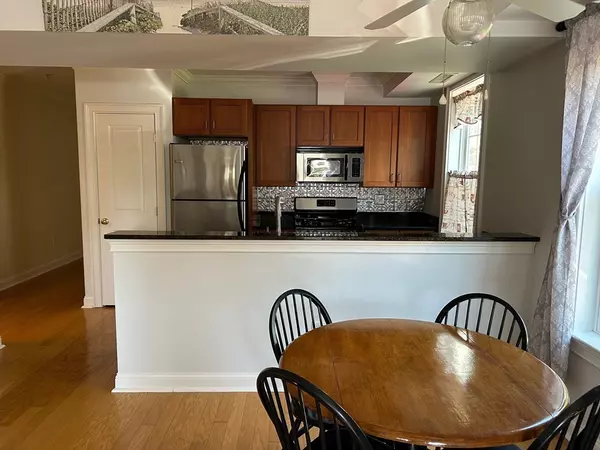 Bourne, MA 02532,1 Honora Ln #1