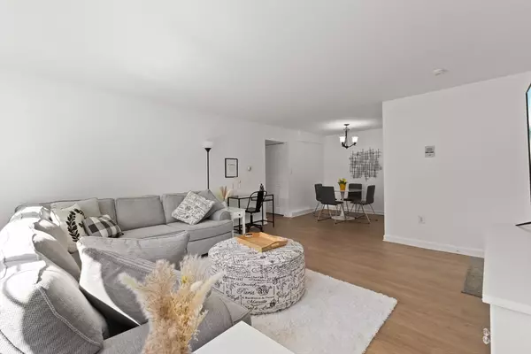 Norwood, MA 02062,238 Rock St #C2