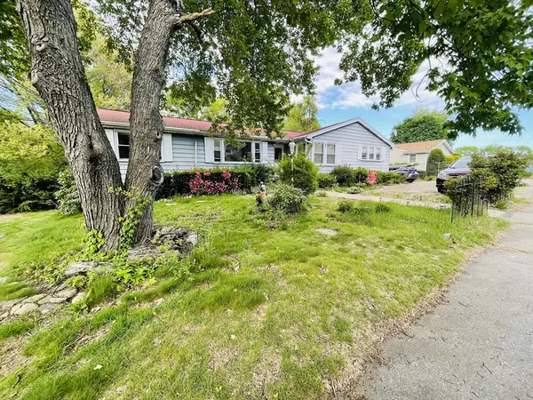 Randolph, MA 02368,38-40 Hollis St