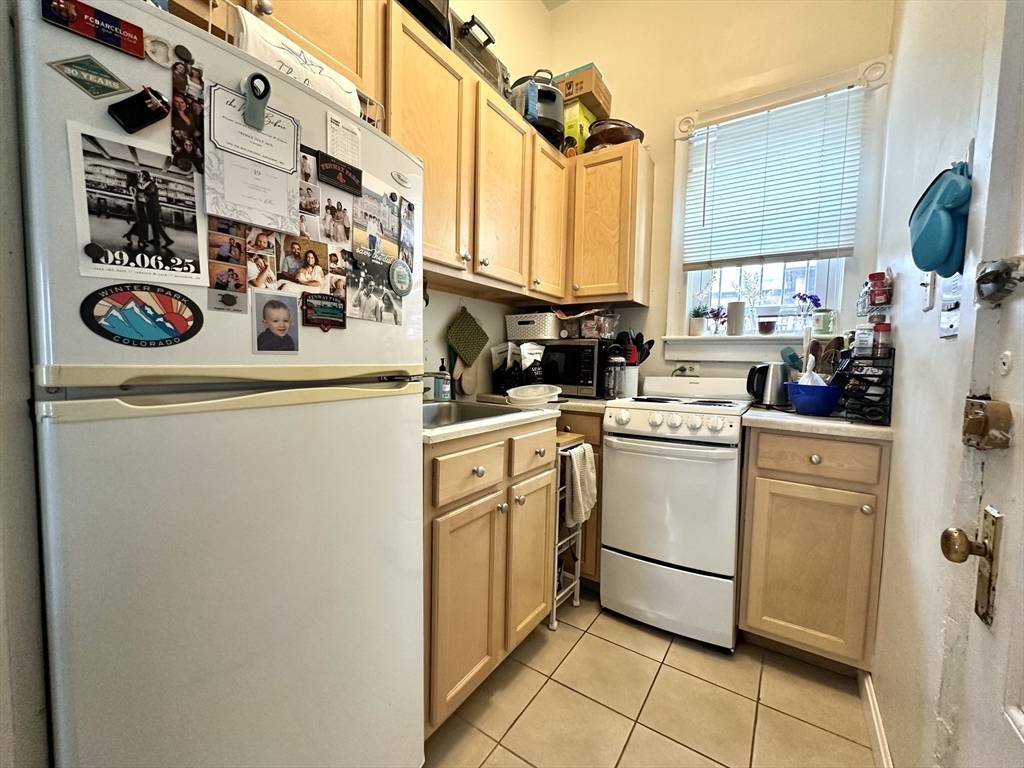 Boston, MA 02215,35 Bay State Rd #5