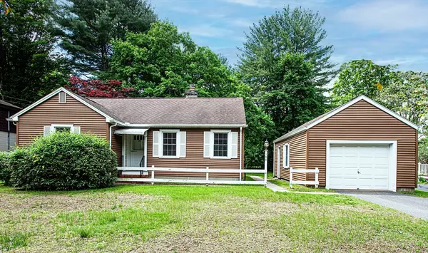 Northampton, MA 01062,188 North Maple St