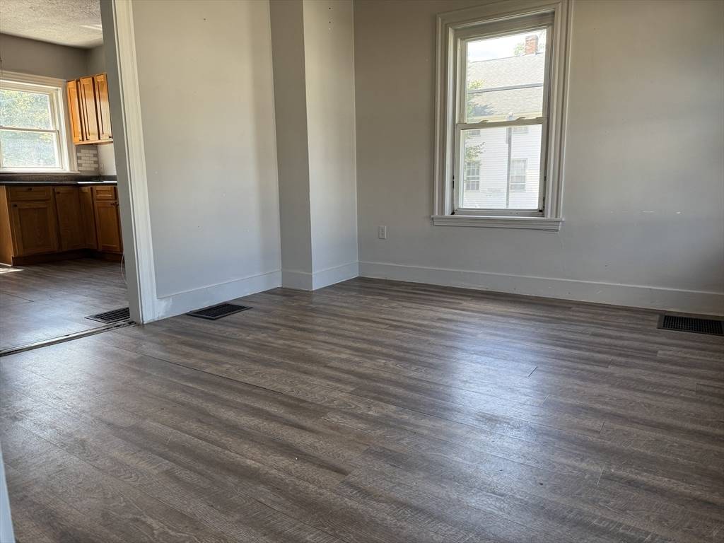 Northbridge, MA 01588,35 B St #35
