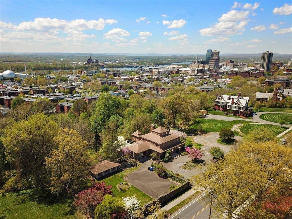 Springfield, MA 01105,308 Maple Street