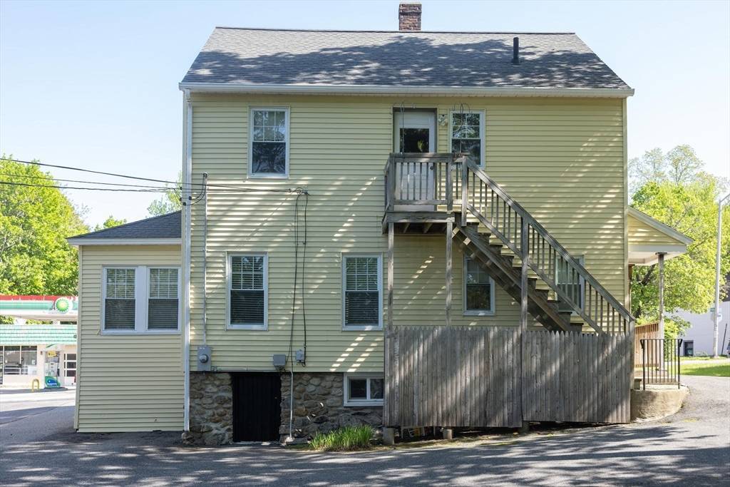 Worcester, MA 01602,1106 Pleasant Street