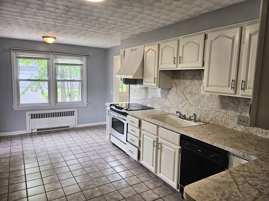Springfield, MA 01118,96 Chesterfield Ave