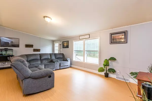 Acushnet, MA 02743,248 Mattapoisett Rd