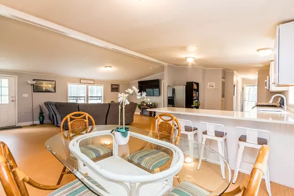 Acushnet, MA 02743,248 Mattapoisett Rd