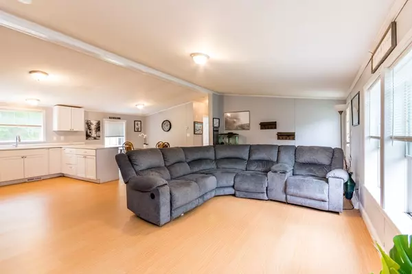 Acushnet, MA 02743,248 Mattapoisett Rd