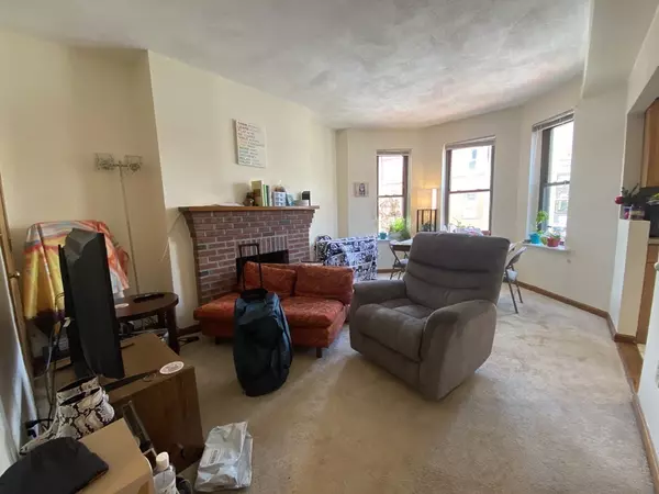 Boston, MA 02115,52 Gainsborough Street #2