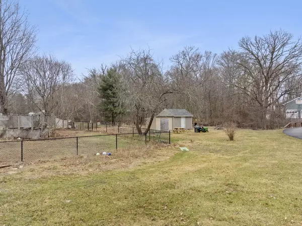 Rockland, MA 02370,583-585 Union St