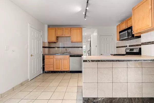 Somerville, MA 02143,571 Somerville Ave #571A