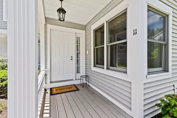 11 Holly Ct #11, Rockland, MA 02370