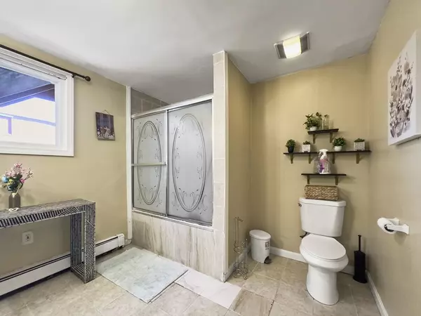 Lawrence, MA 01841,16 Willoughby St