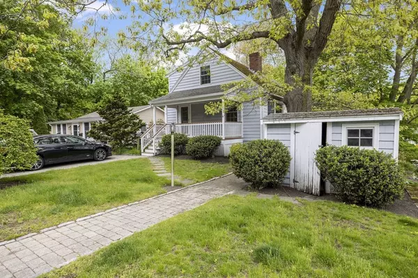 Marblehead, MA 01945,27 Puritan Road