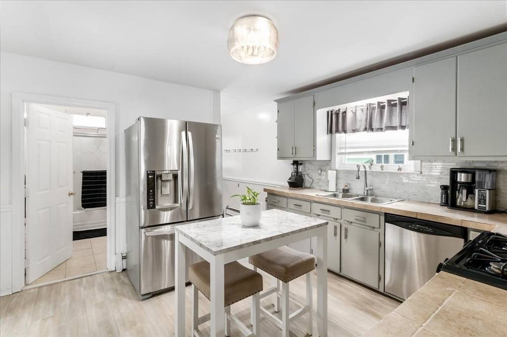 Lawrence, MA 01843,16 Dracut Street