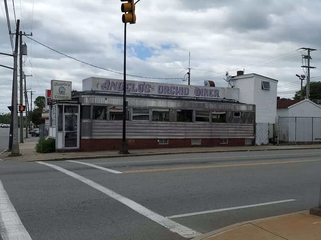 New Bedford, MA 02740,805 Rockdale Avenue