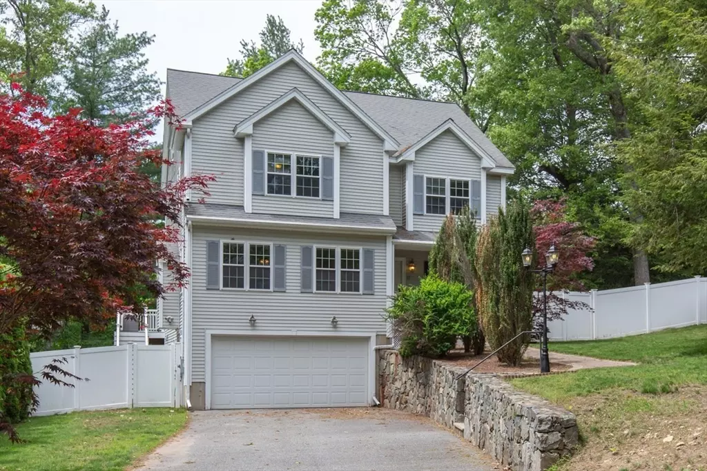 Billerica, MA 01821,17 Keneson St