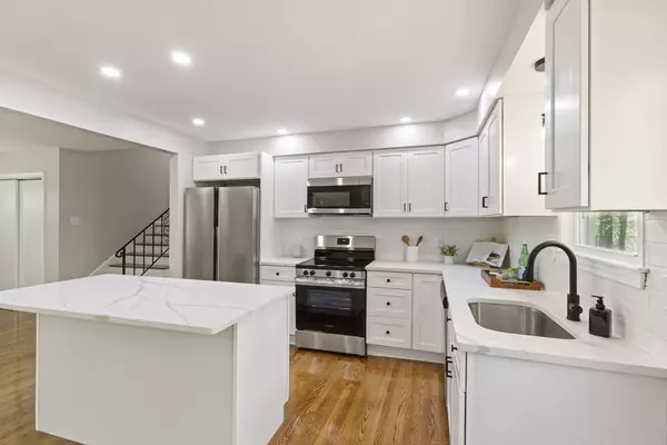 Mansfield, MA 02048,50 Oak St