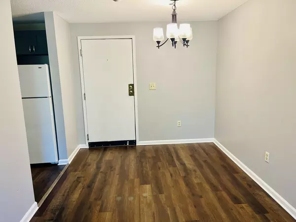 Brockton, MA 02301,10 Longworth Ave #12