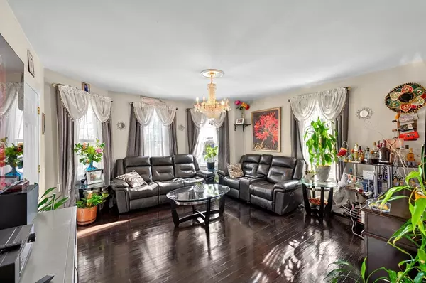 Fall River, MA 02723,166 Beattie St. #2