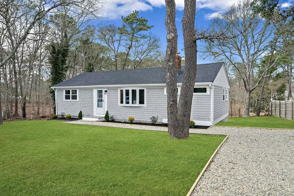 Dennis, MA 02639,6 Raintree Rd