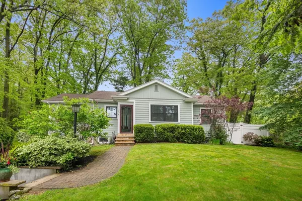 Needham, MA 02494,304 Hunting Rd