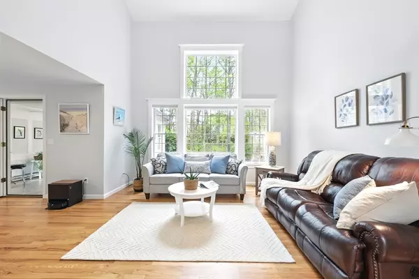 Barnstable, MA 02601,42 Daybreak Ln