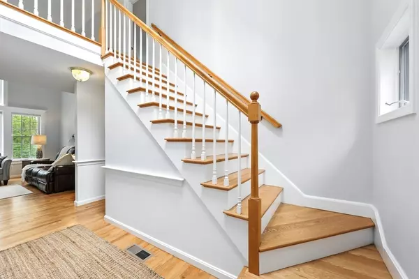 Barnstable, MA 02601,42 Daybreak Ln