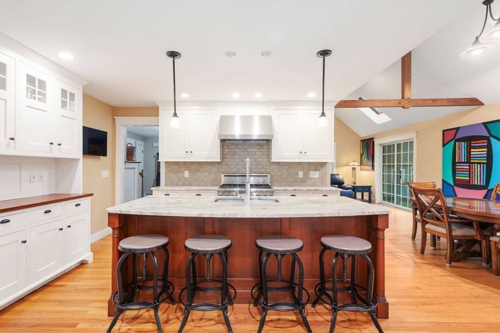 Marion, MA 02738,21 Autumn Ln