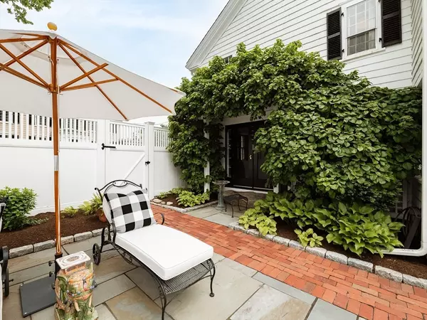 Duxbury, MA 02332,11 Water St