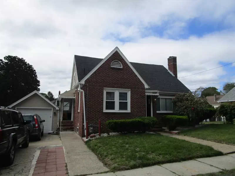10 Stevens Ave, Lawrence, MA 01843