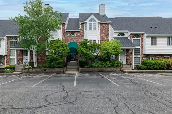 Weymouth, MA 02190,118 Tall Oaks Dr #D