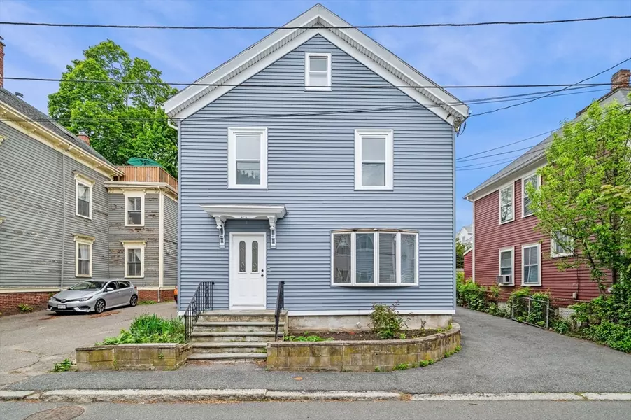 6 Randall St, Salem, MA 01970