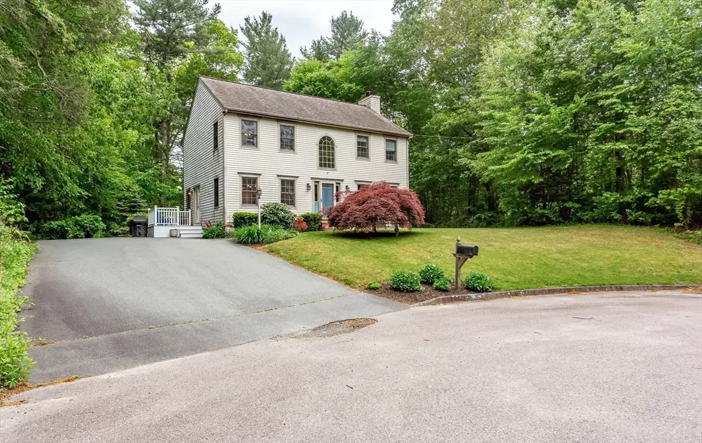 Acushnet, MA 02743,16 Austin Lane