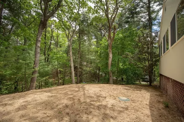 Plymouth, MA 02360,96 Esta Rd