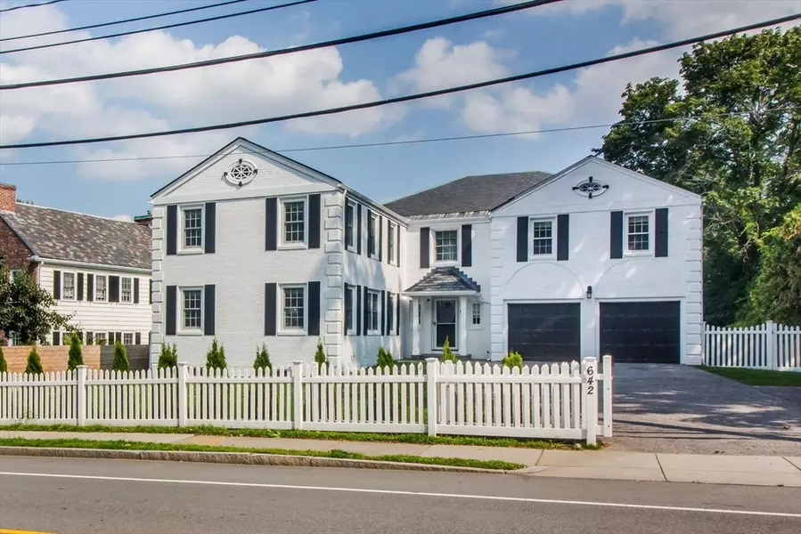 642 Centre St, Newton, MA 02458